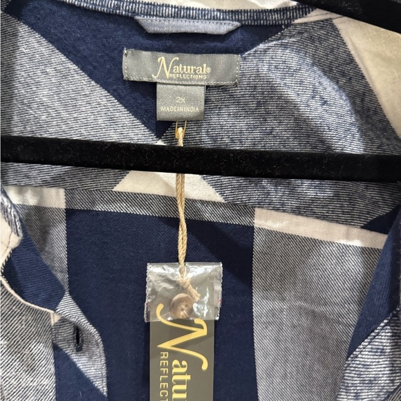 NWT Natural Reflections Navy and White Plaid Shirt - Picture 4 of 6